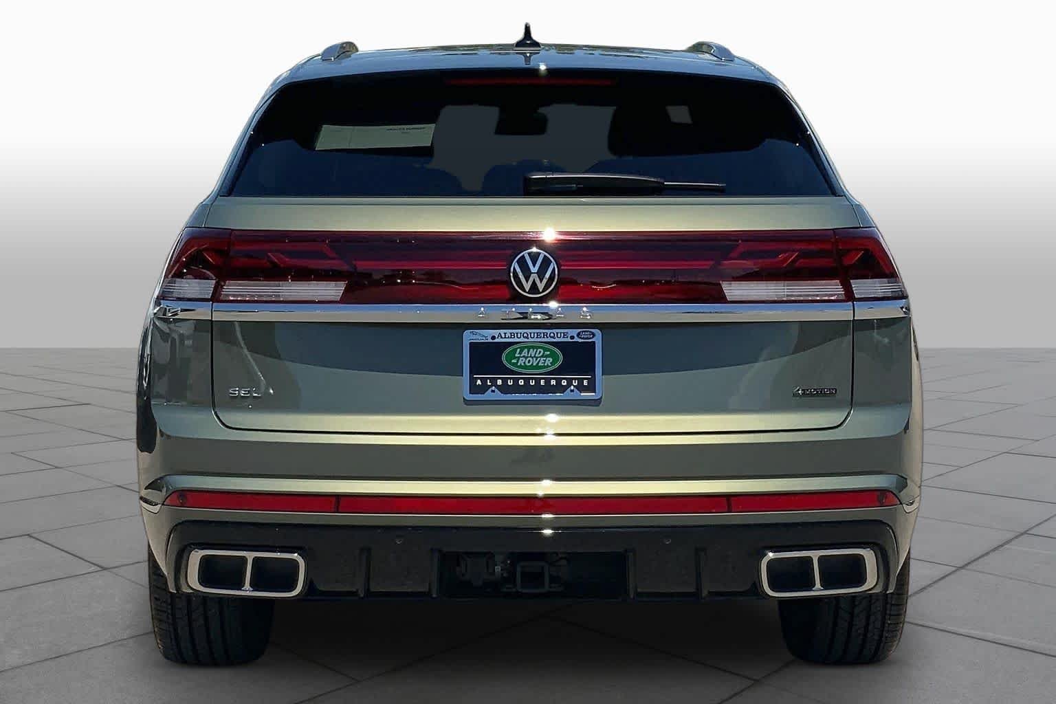 Used 2025 Avocado Green Pearl Volkswagen 2.0T SEL Premium R-Line image 5