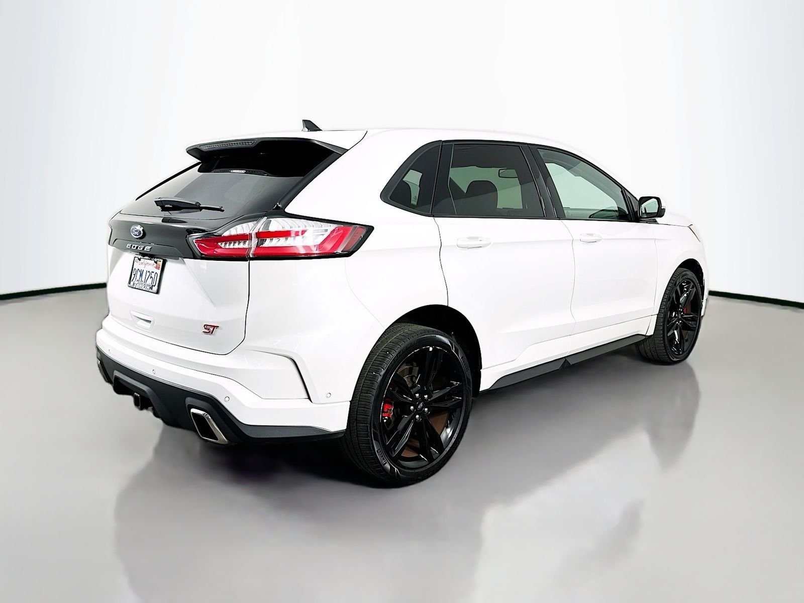 Used 2022 Star White Metallic Tri-Coat Ford ST image 7
