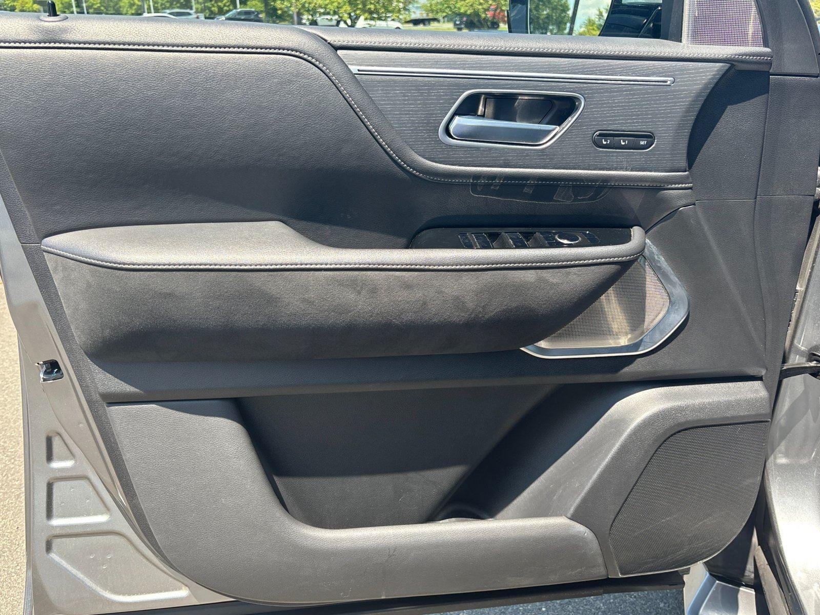 Used 2025 Dynamic Metal INFINITI SENSORY image 13