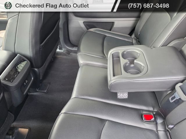 Used 2024 Pearl White Tricoat Nissan SL image 40