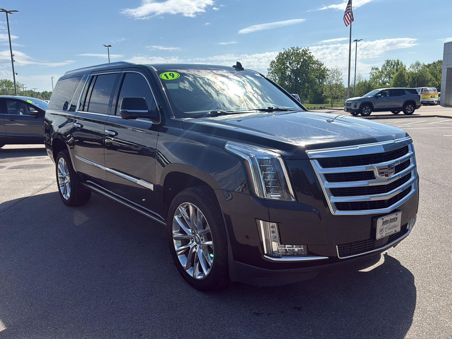 Used 2019 BLACK RAVEN Cadillac Premium Luxury image 2