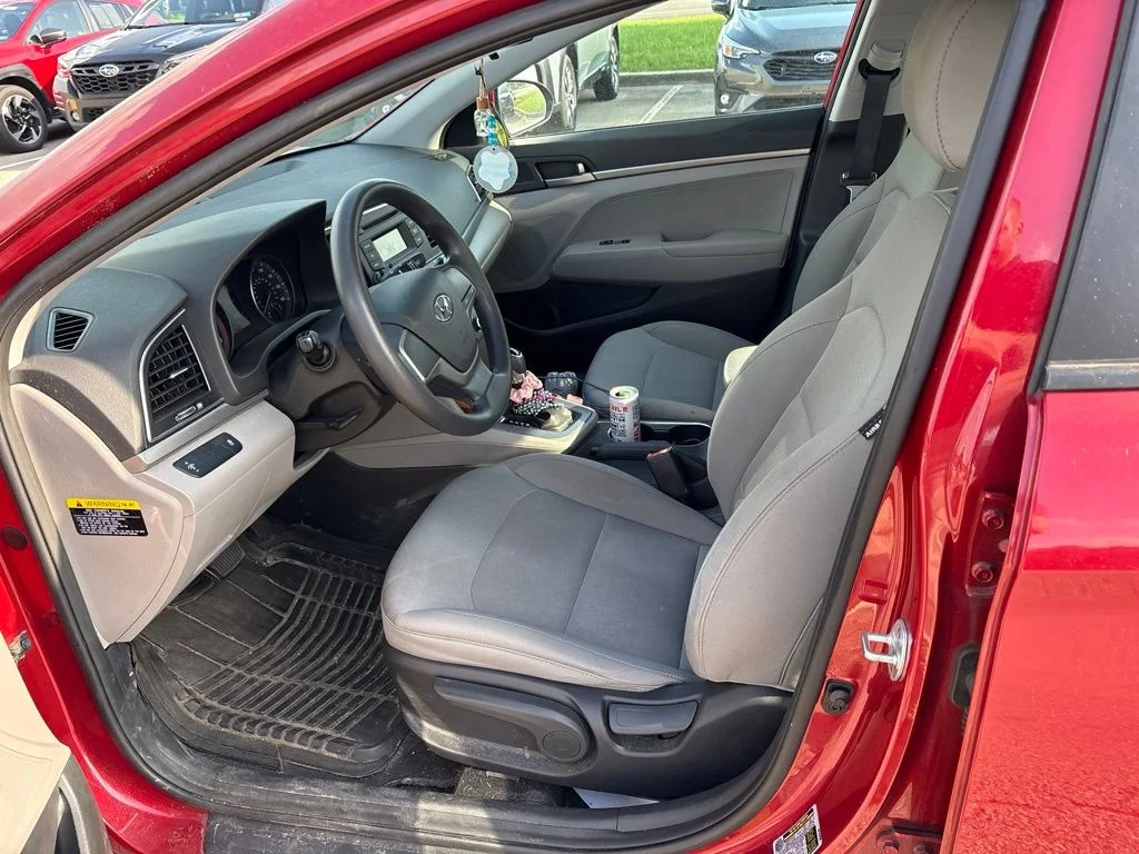 Used 2017 Red Hyundai SE image 13