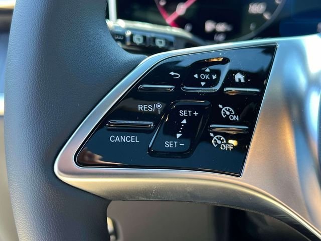 New 2026 Black Mercedes-Benz GLC 300 image 24