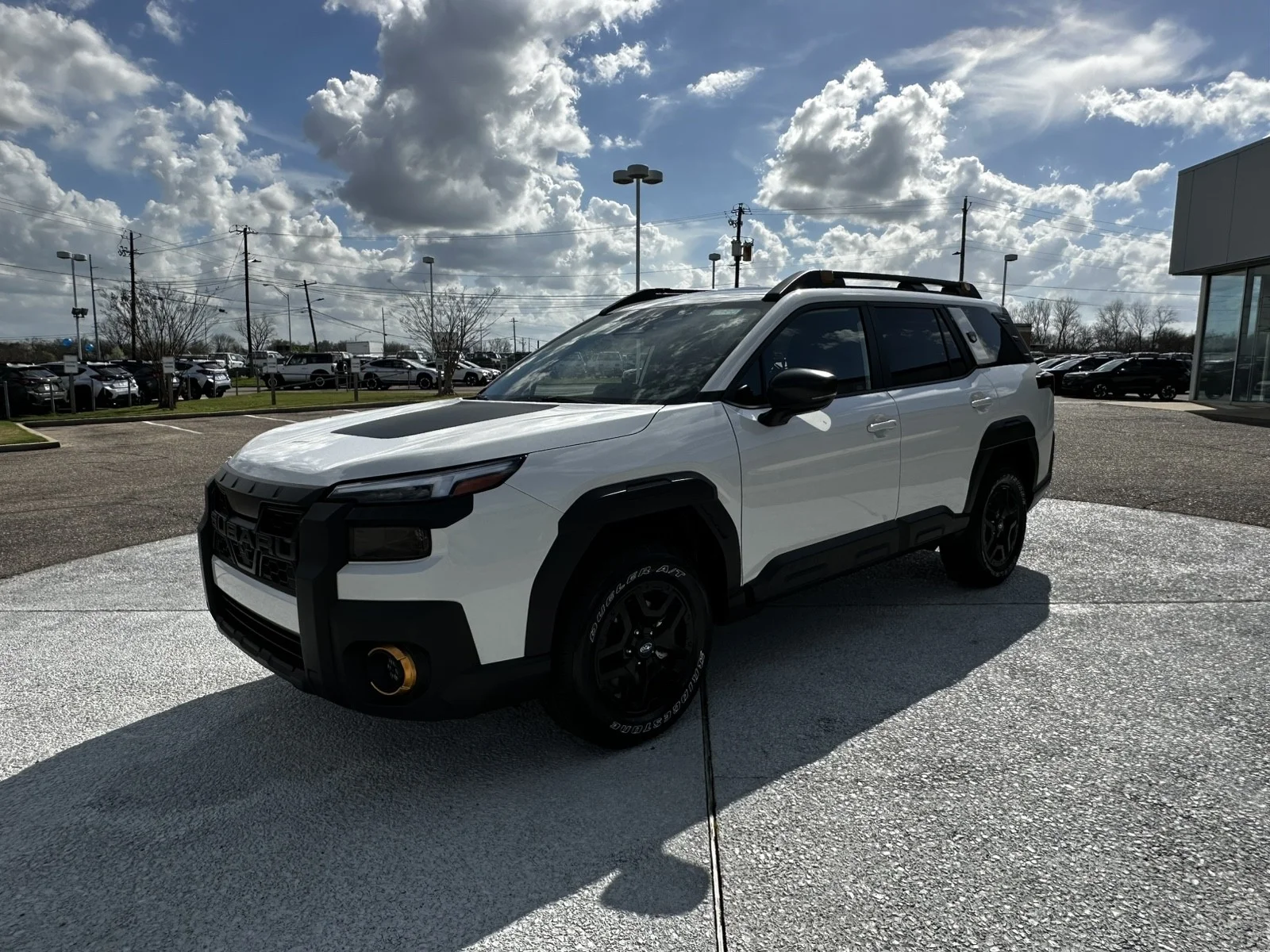 New 2026 CRYSTAL WHITE PEARL Subaru Wilderness image 3