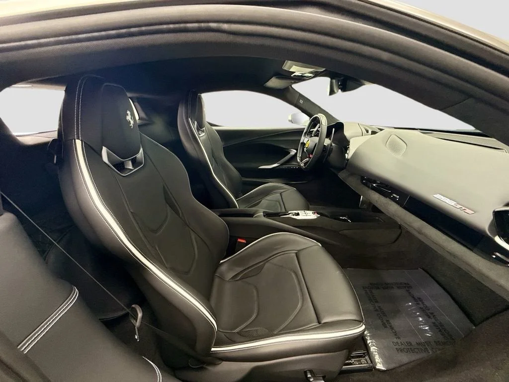 Used 2025 Bianco Avus Ferrari  image 19