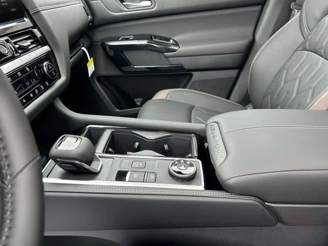 2026 Nissan Pathfinder Platinum - Photo 30