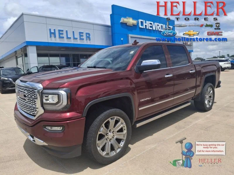 2017 GMC Sierra 4WD Crew Cab Short Box's photo