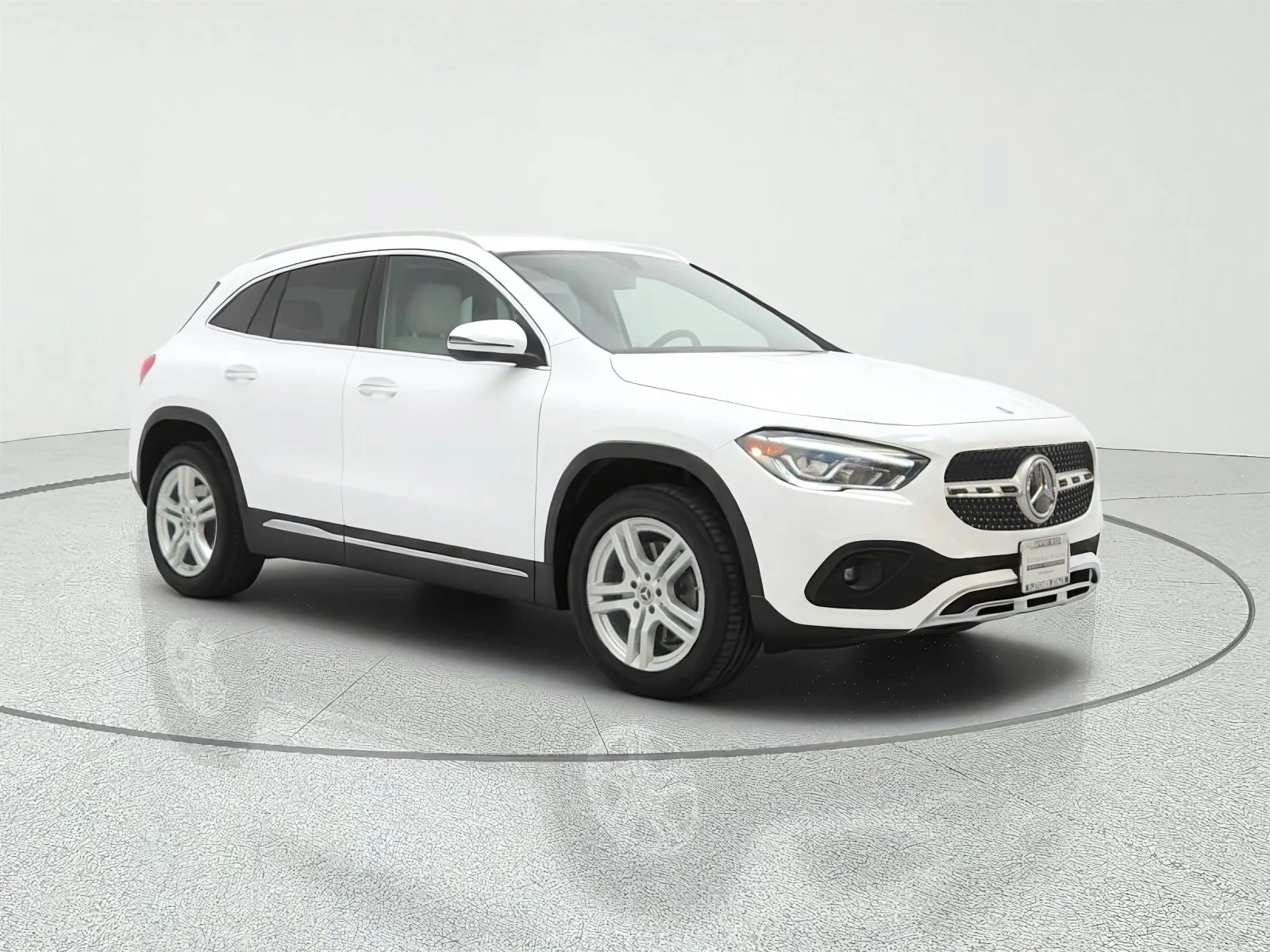 Used 2021 Polar White Mercedes-Benz GLA 250 SUV image 3