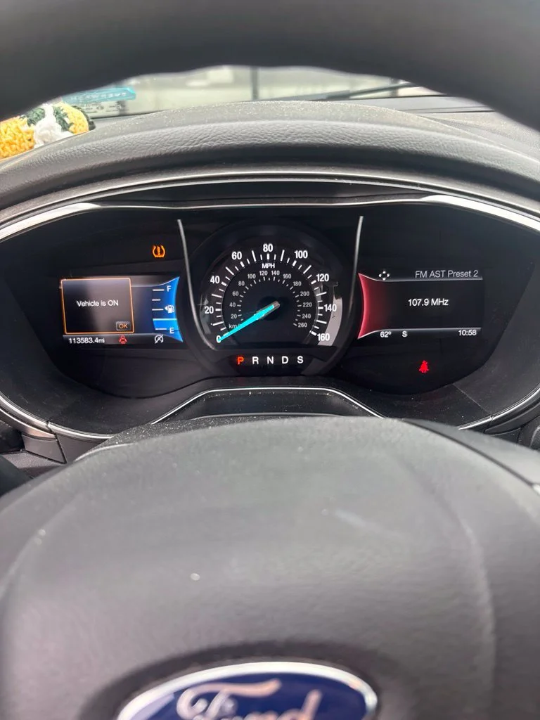 Used 2017 Gold Ford SE image 6