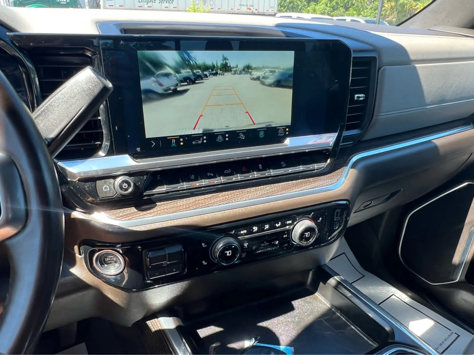 Used 2025 Summit White Chevrolet LT image 13