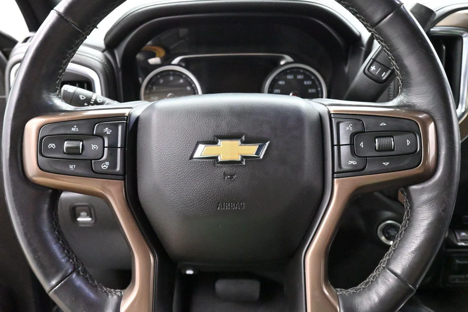 Used 2019 Satin Steel Metallic Chevrolet High Country image 17