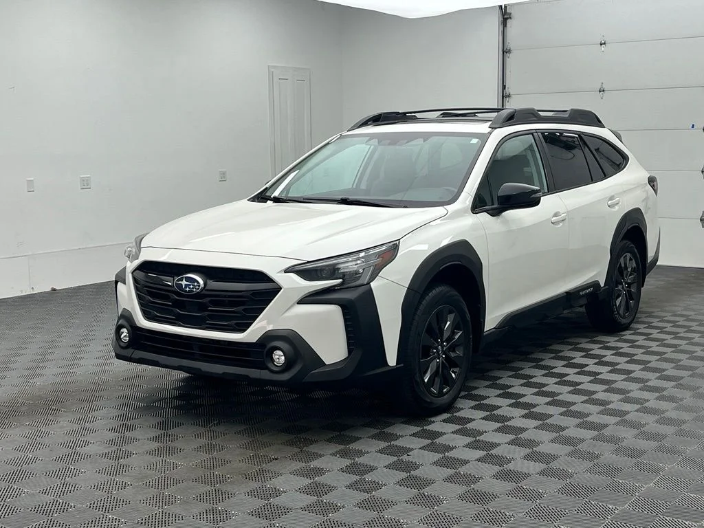 Used 2023 White Subaru Onyx Edition image 15