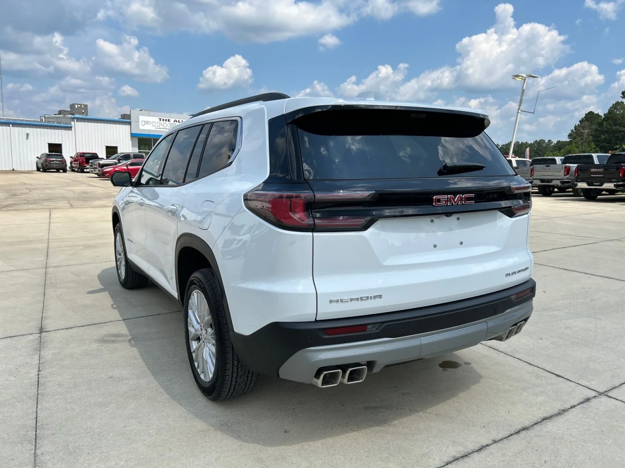 New 2026 Summit White GMC Elevation image 4