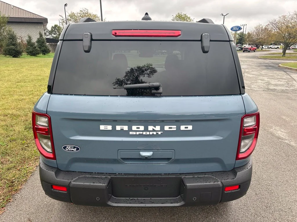 New 2026 Azure Gray Metallic Tri-Coat Ford Outer Banks® image 6