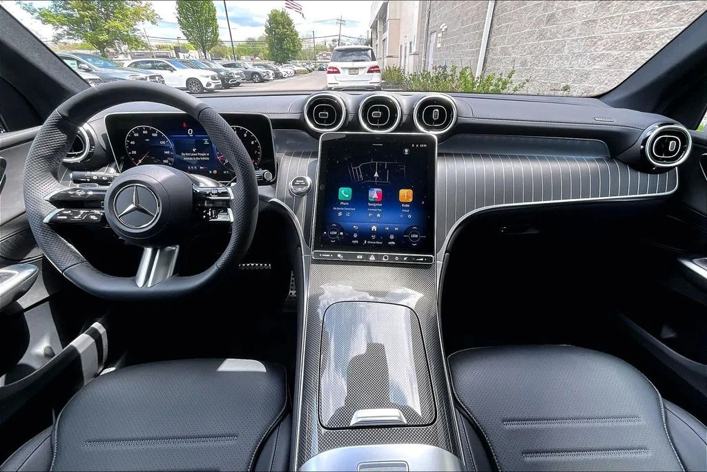 New 2026 White Mercedes-Benz GLC 300 image 5