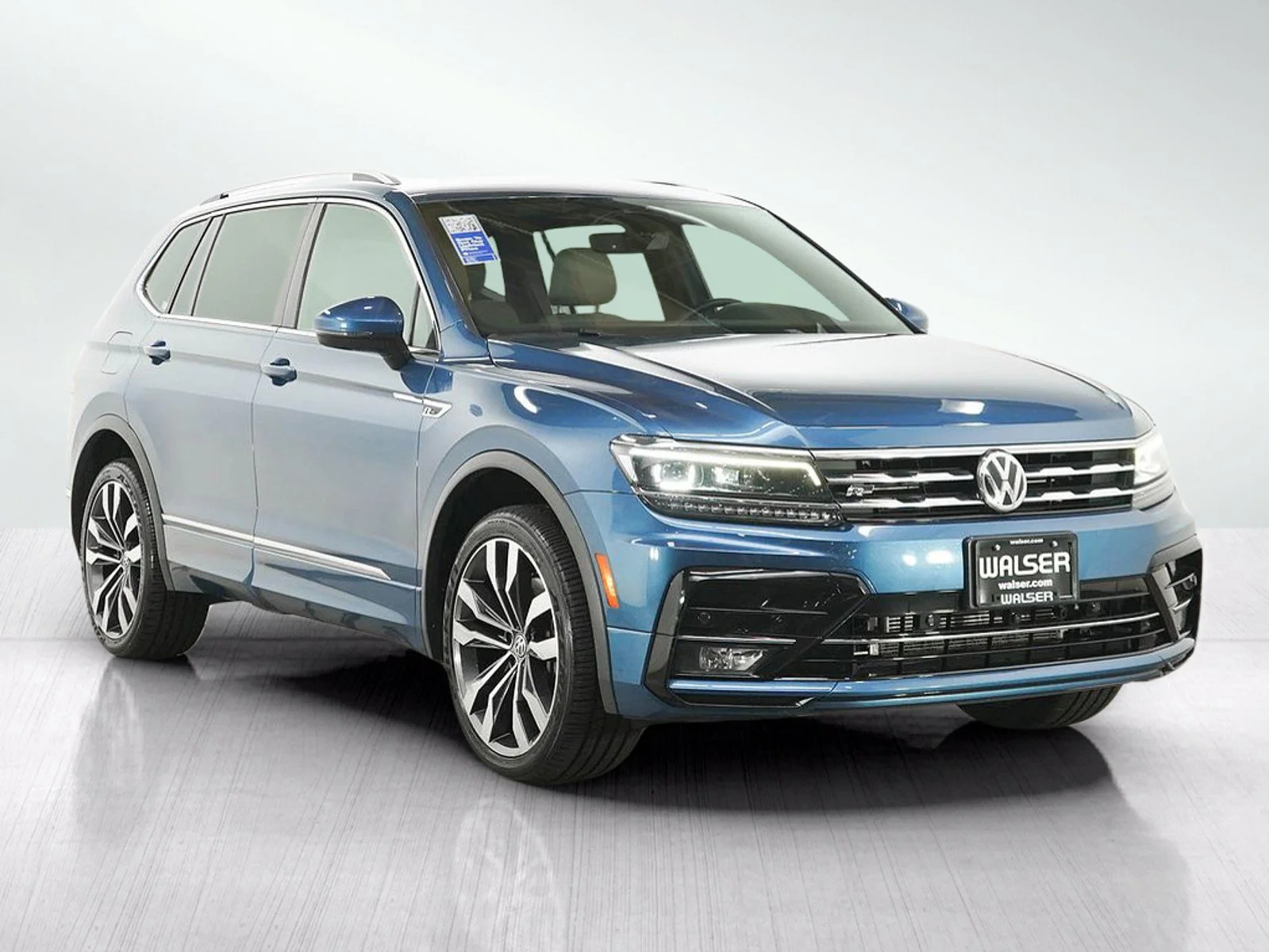 Used 2020 Blue Metallic Volkswagen 2.0T SEL Premium R-Line image 9