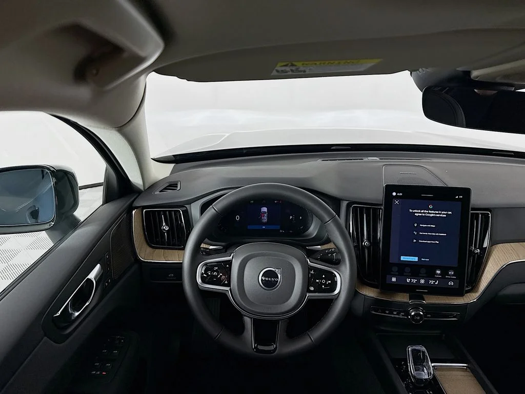 2026 Volvo XC60 Plus - Photo 19