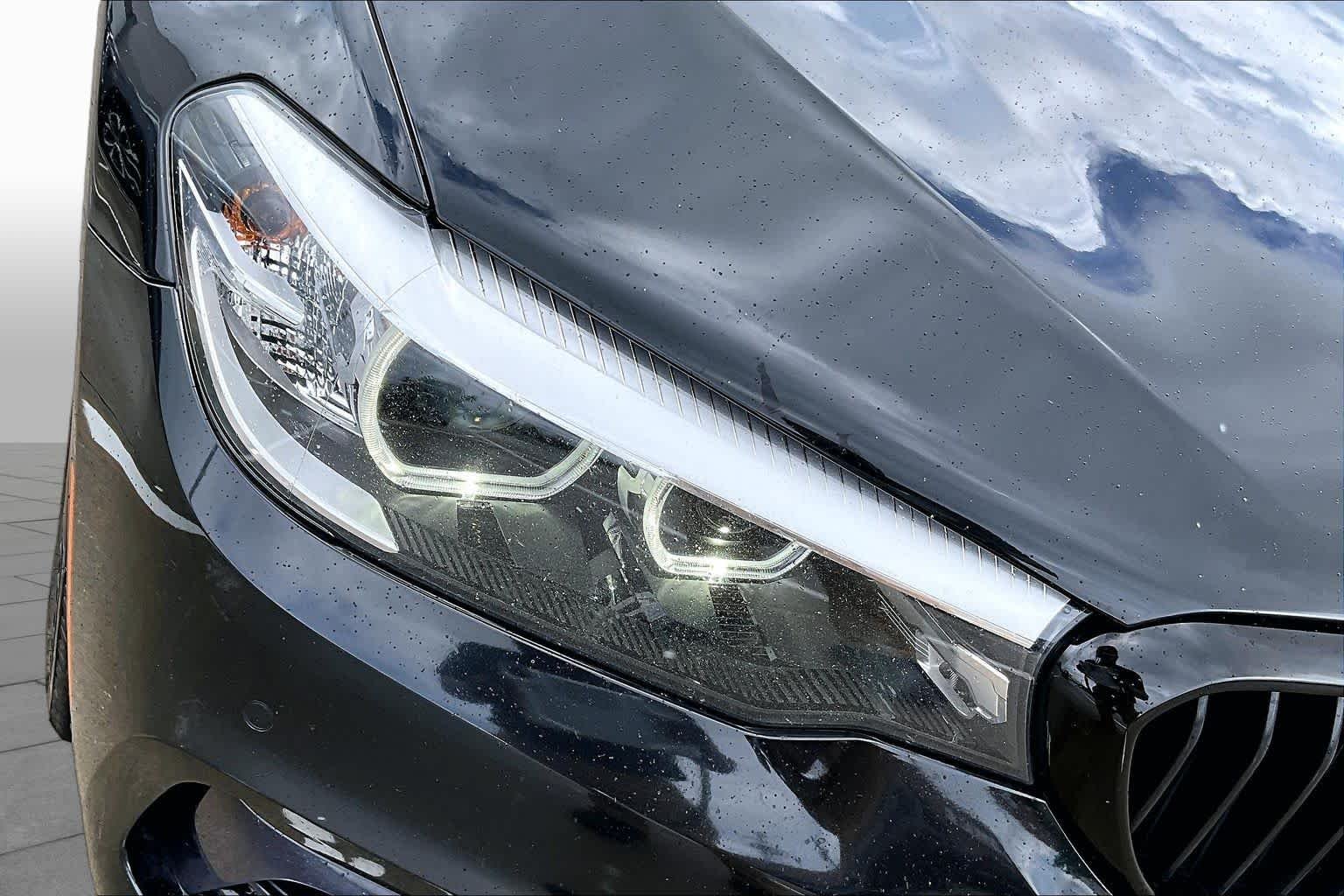 Used 2020 Black Sapphire Metallic BMW 530i image 28