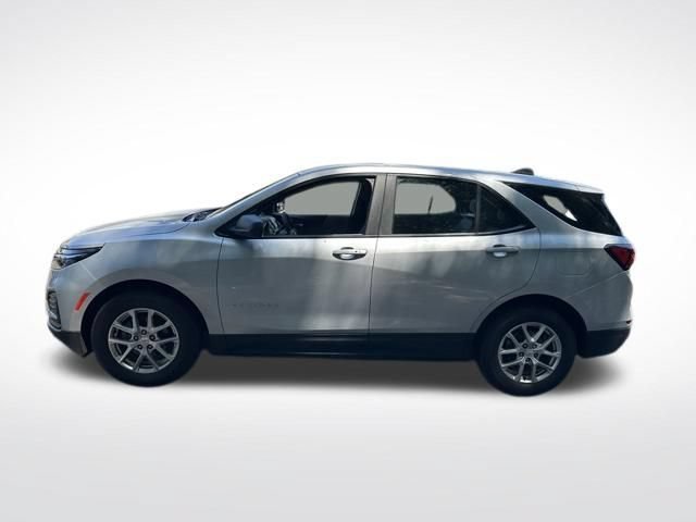 Used 2022 Chevrolet Equinox LS with VIN 2GNAXHEV9N6123904 for sale in City of the Village of Clarkston, MI