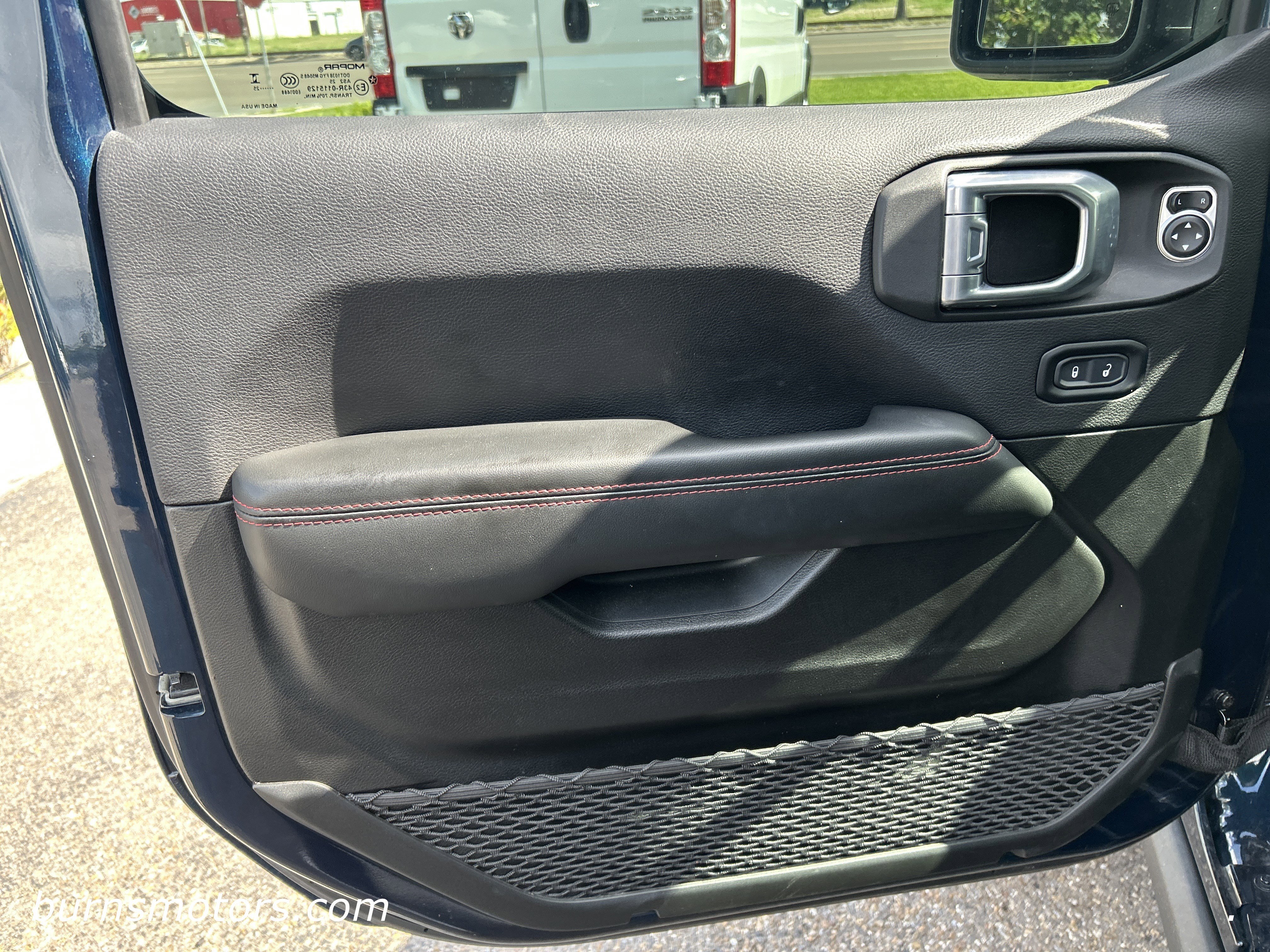 Used 2025 Fathom Blue Jeep Rubicon X image 12