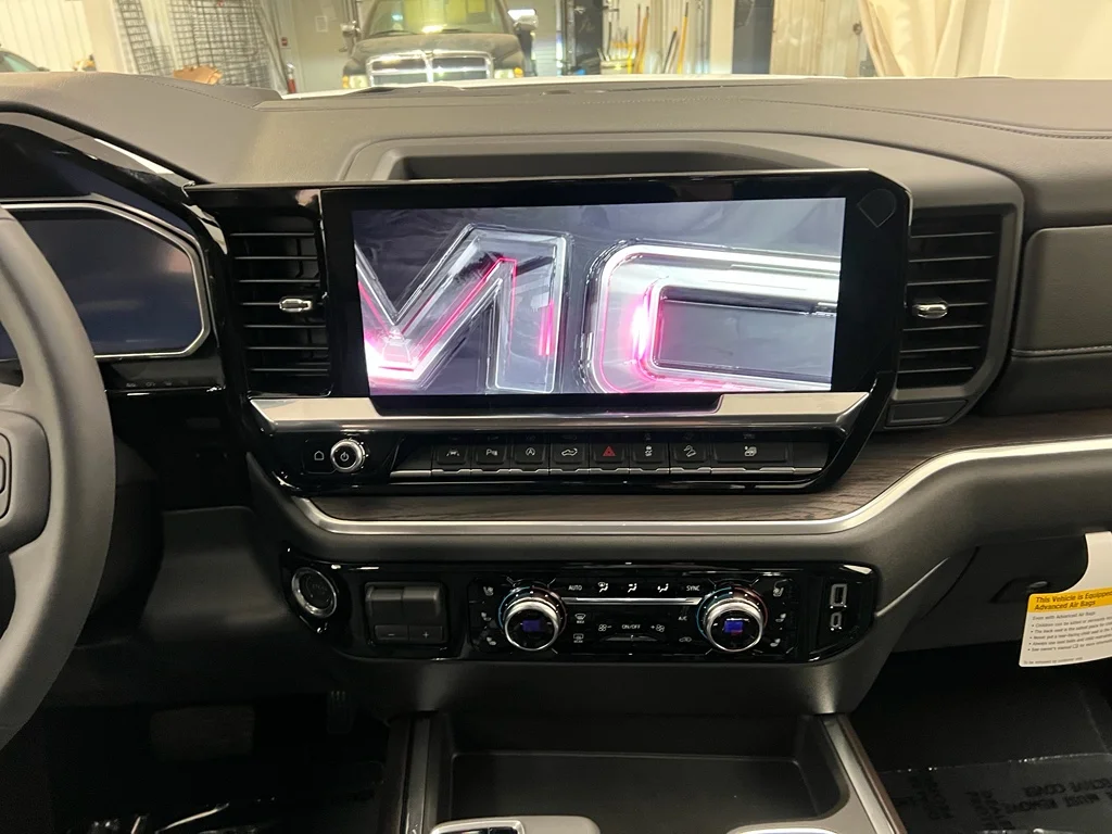 2026 GMC Sierra 1500 SLT - Photo 9
