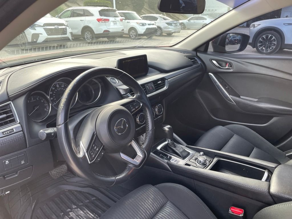 Used 2017 Soul Red Metallic Mazda Sport image 9
