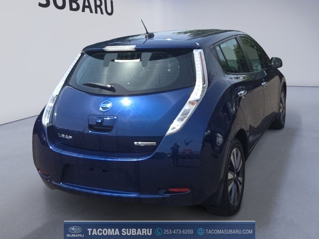 Used 2016 Blue Nissan SV image 5
