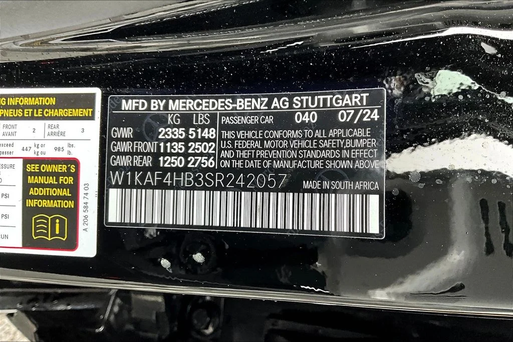 2025 Mercedes-Benz C-Class Sedan C 300 - Photo 35