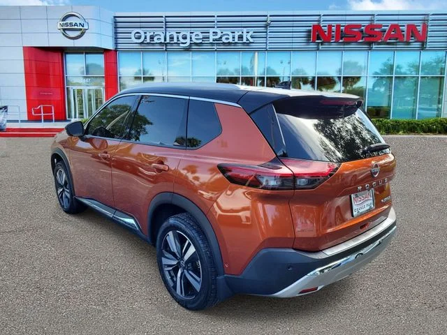 Used 2022 Orange Nissan Platinum image 3