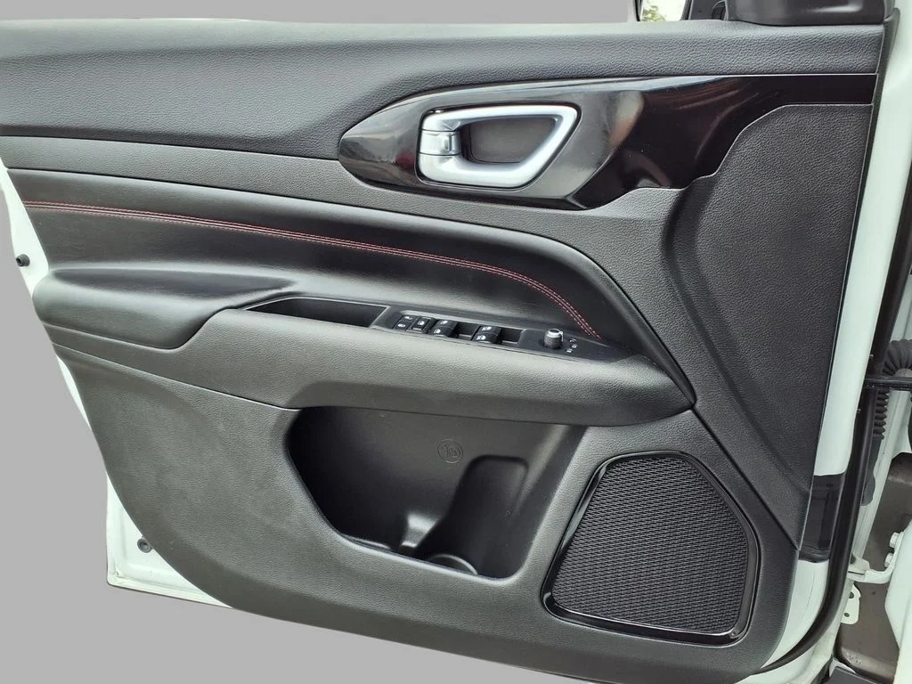 2025 Jeep Compass Trailhawk - Photo 19
