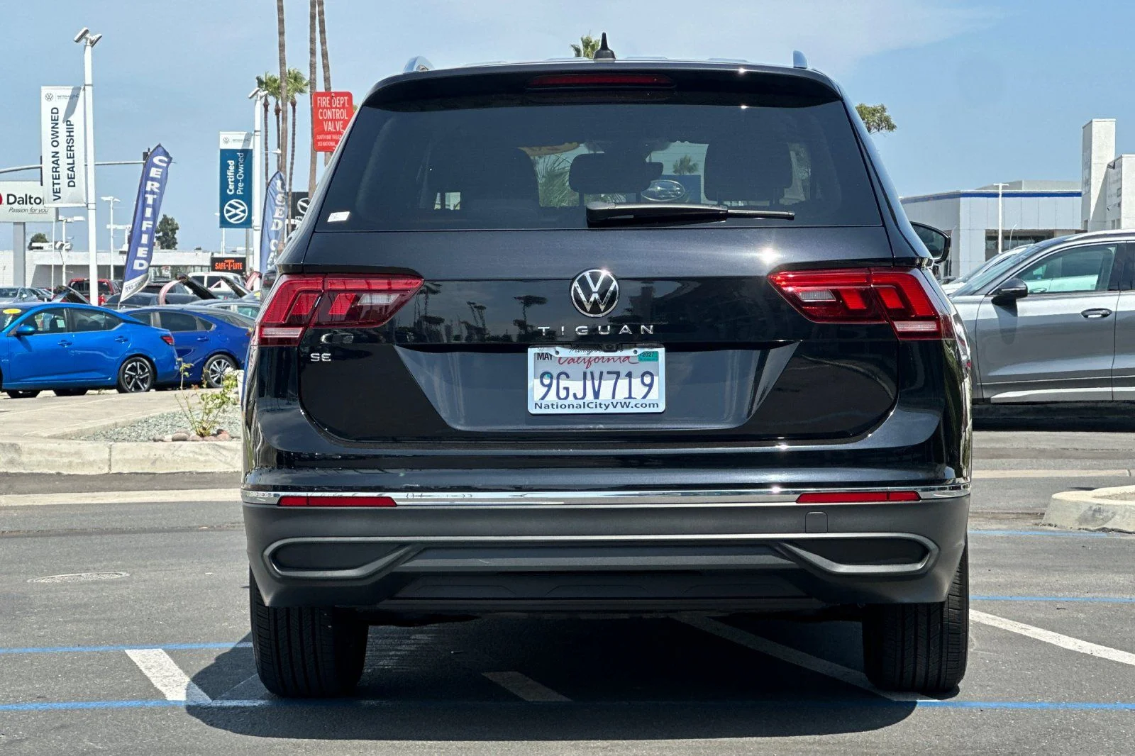 Certified Used 2023 Black Volkswagen 2.0T SE image 6