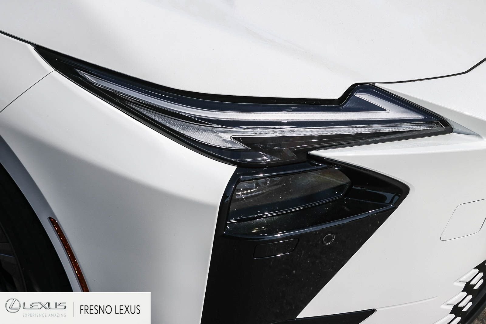 New 2026 Ultra White Lexus ES 350e PREMIUM image 10