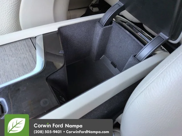 Used 2023 Onyx Black Metallic Volvo  image 19