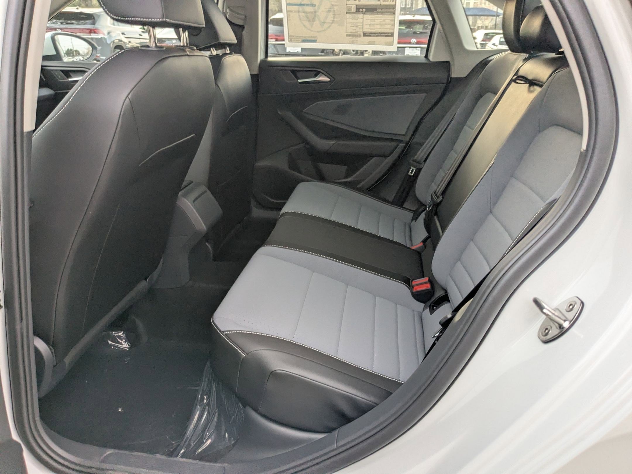New 2026 Opal White Pearl Volkswagen SE image 15