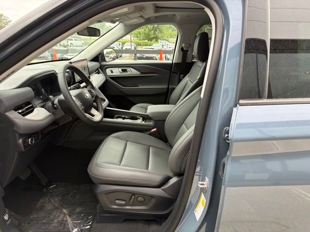 New 2026 Vapor Blue Metallic Ford Active image 13