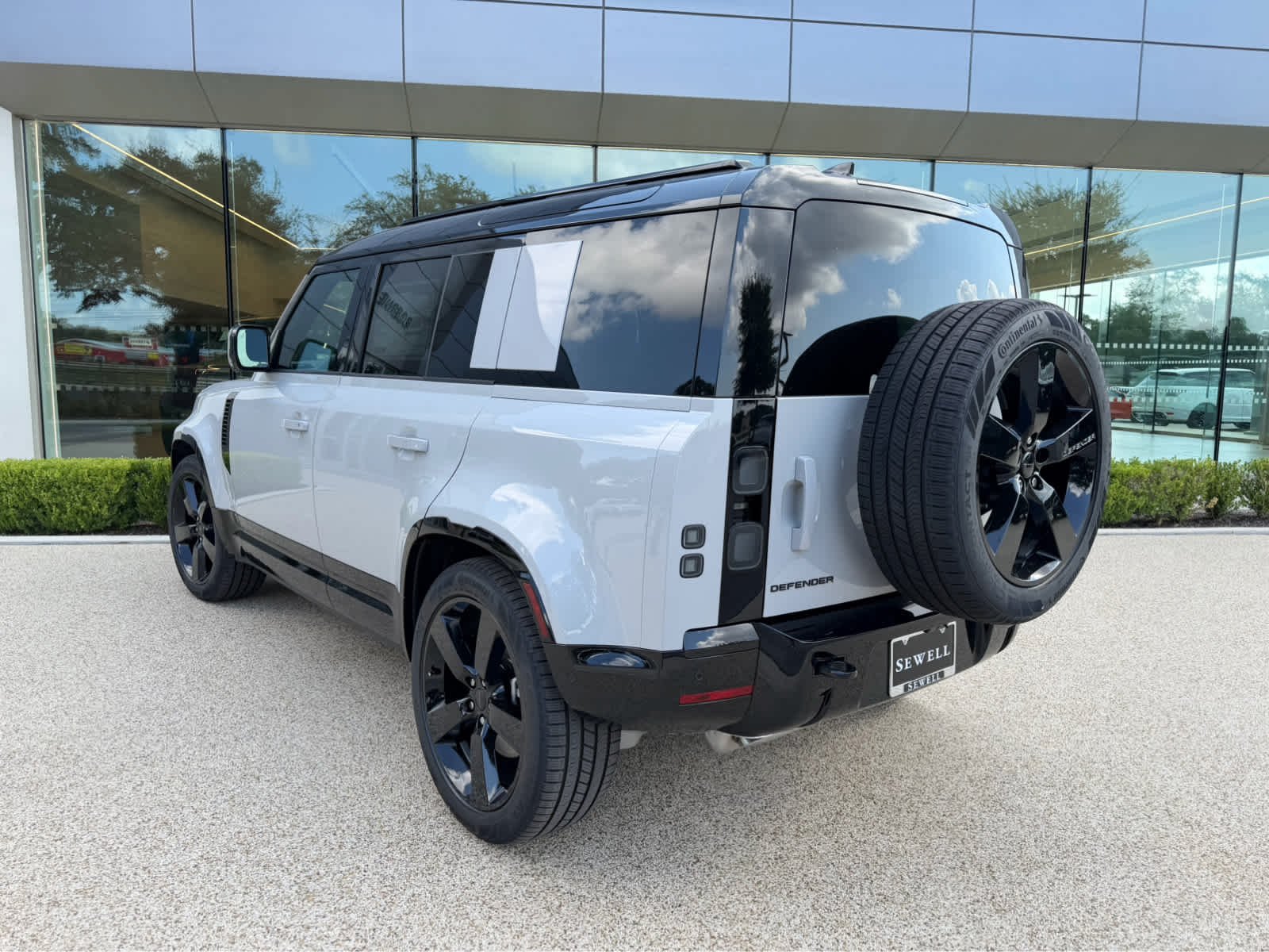 New 2026 Borasco Grey Land Rover X-Dynamic SE image 6
