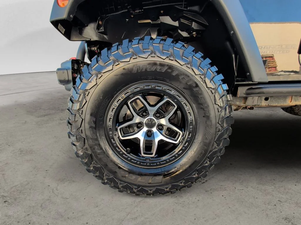 Used 2017 Black Jeep Unlimited Rubicon image 14