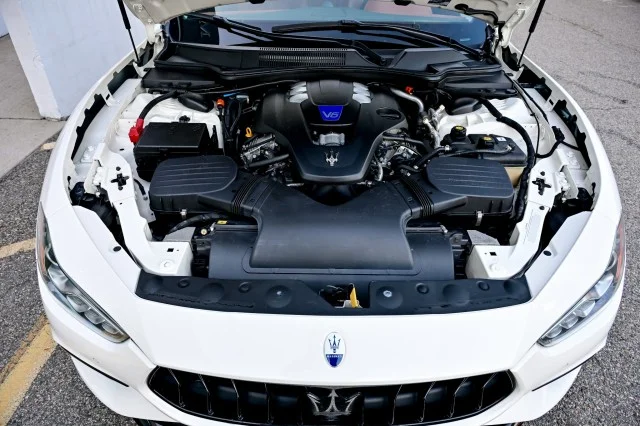 Used 2022 BLUE Maserati Modena Q4 ~~ image 54