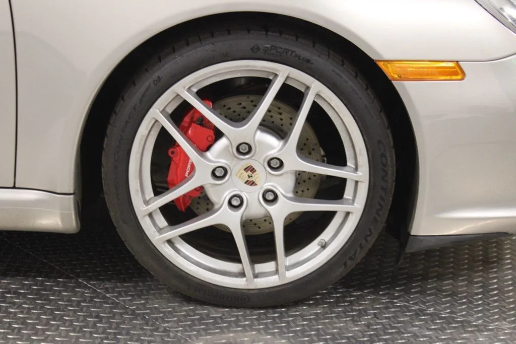 Used 2012 Platinum Silver Metallic Porsche Carrera S image 15