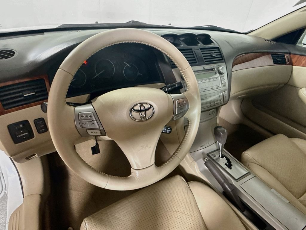 Used 2008 White Pearl Toyota SLE image 11