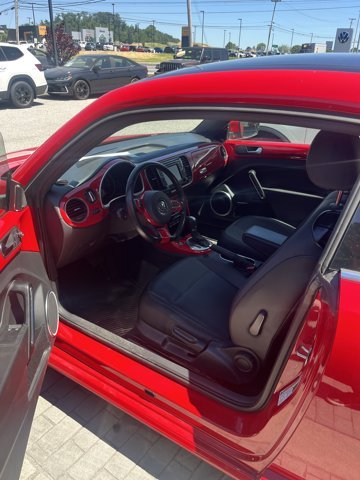 Used 2019 Tornado Red Volkswagen SE image 3