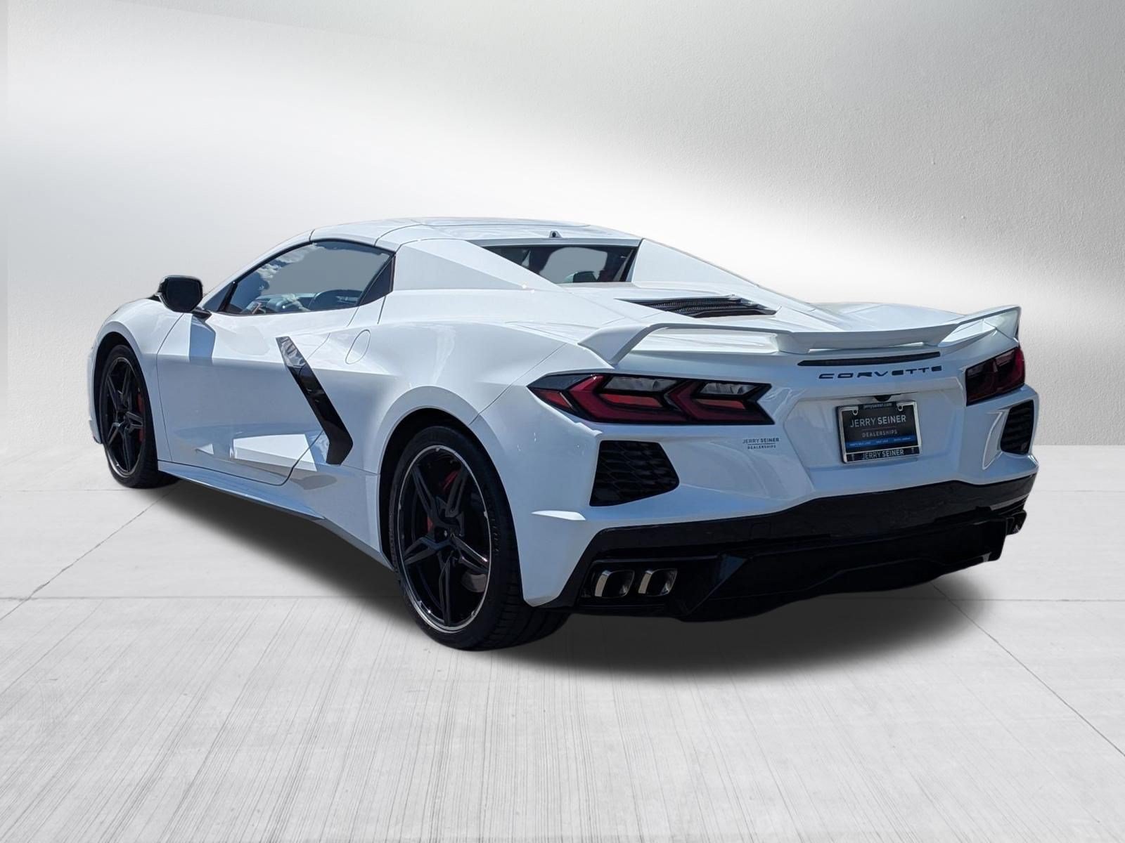 2021 Chevrolet Corvette 3LT - Photo 3