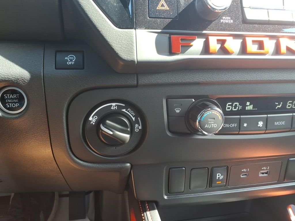 Used 2025 Boulder Gray Pearl Nissan PRO-4X image 20