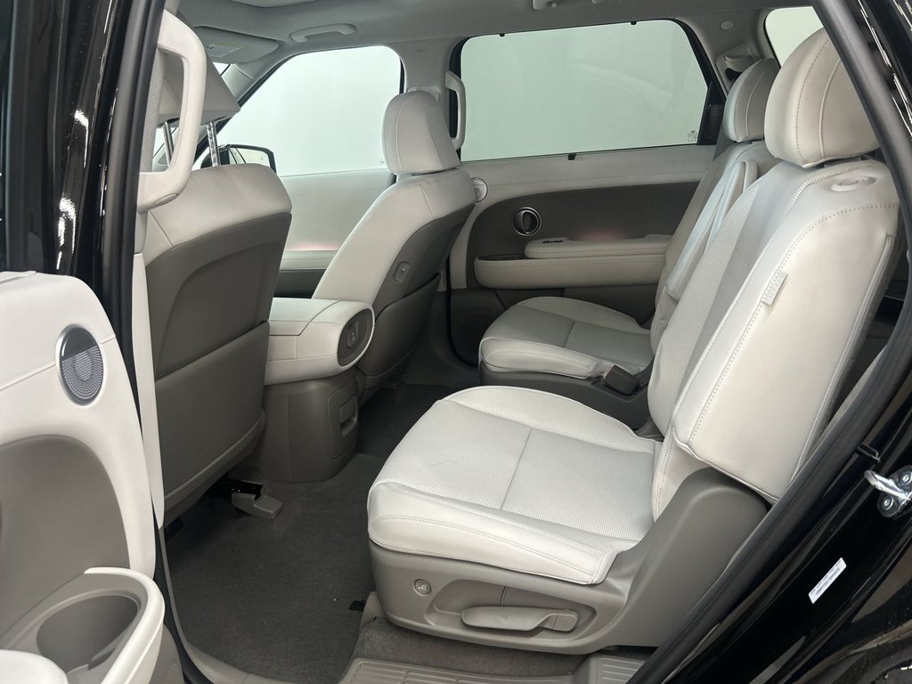 2026 Hyundai Palisade Limited - Photo 16