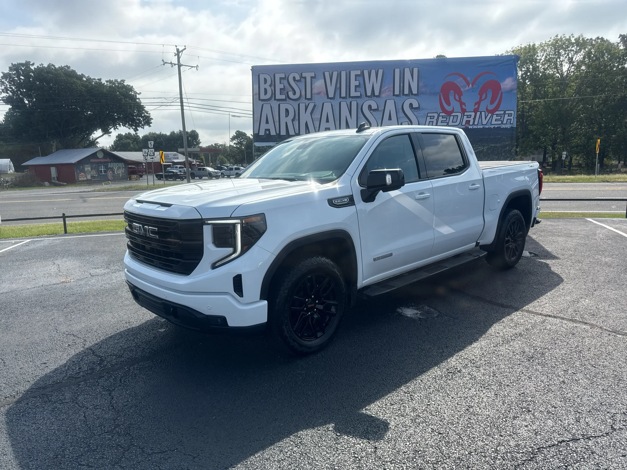 Used 2024 Summit White GMC Elevation image 1