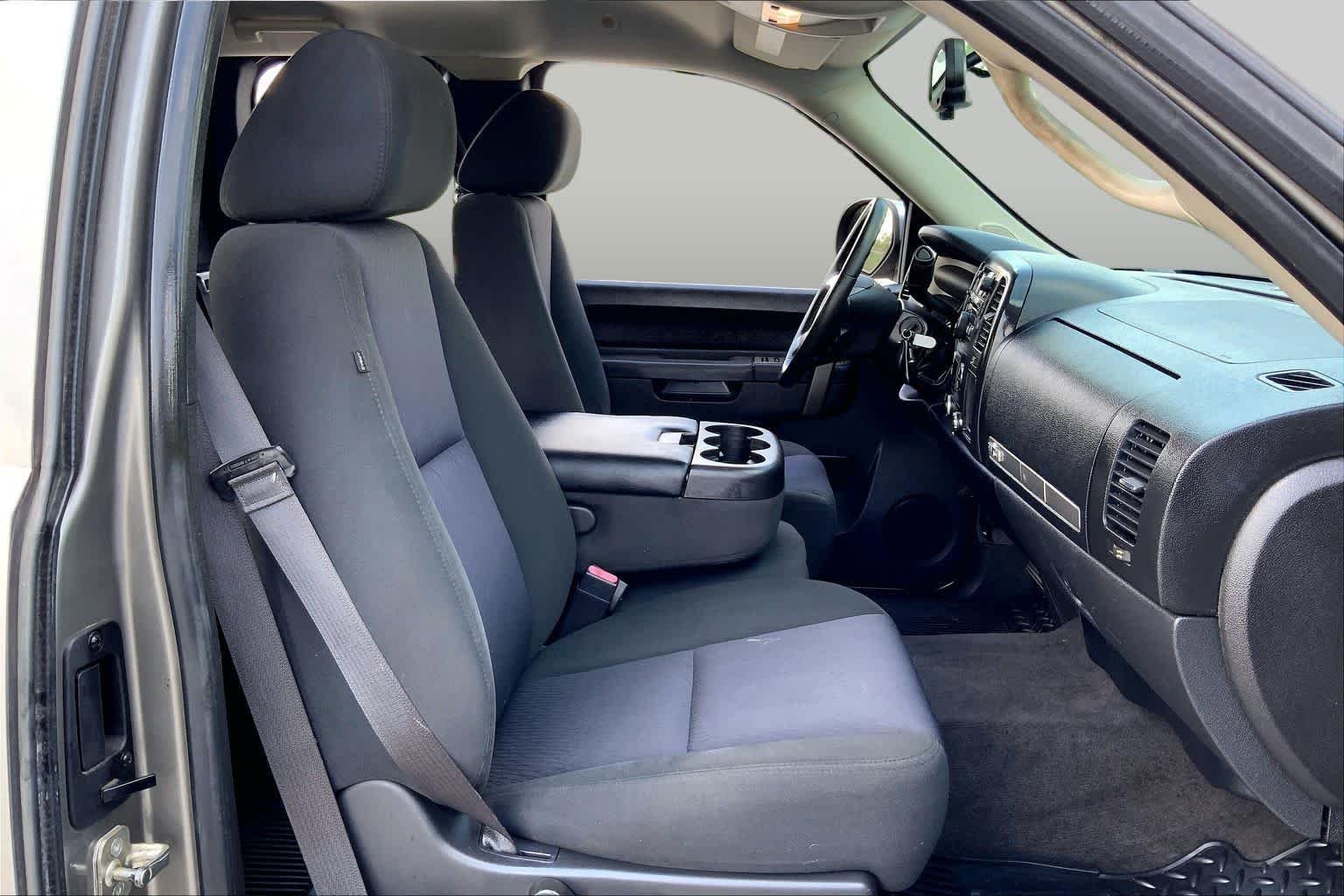Used 2013 Graystone Metallic Chevrolet LT image 9