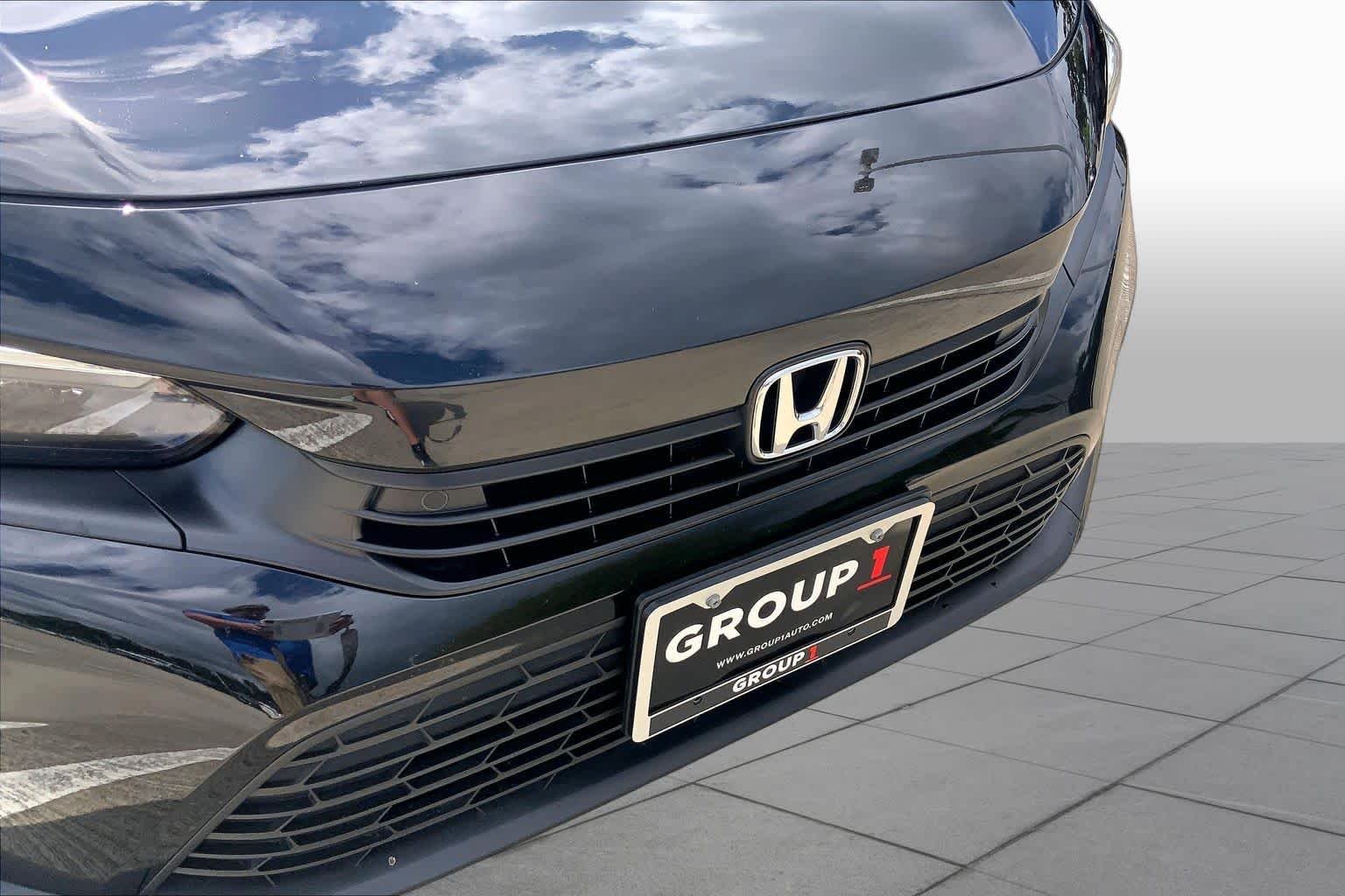 Used 2024 Crystal Black Pearl Honda Touring image 29