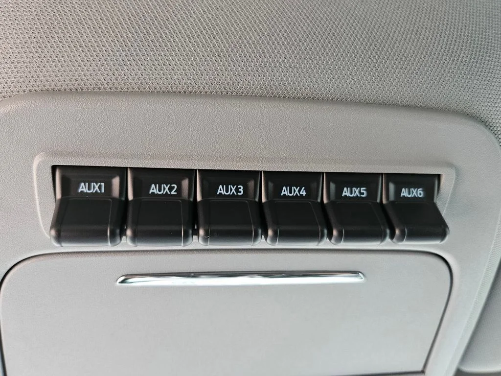 New 2026 Agate Black Metallic Ford F-250® Lariat® image 23