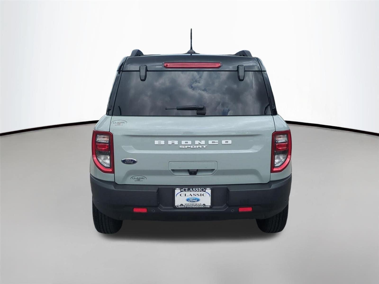 Used 2024 Cactus Gray FORD OUTBANK image 4