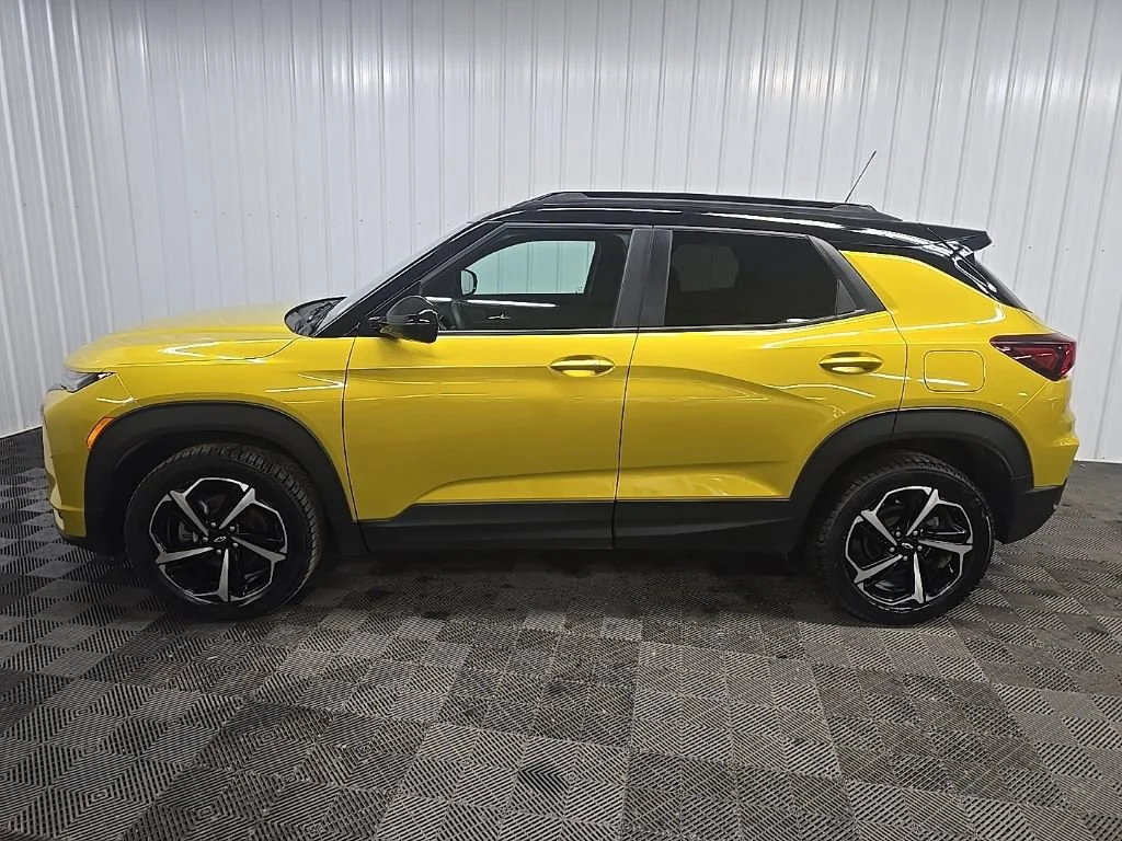 Used 2023 Nitro Yellow Metallic Chevrolet RS image 5